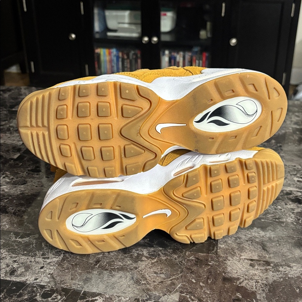 Nike Kids Mustard and White Sneakers - Picture 5 of 6